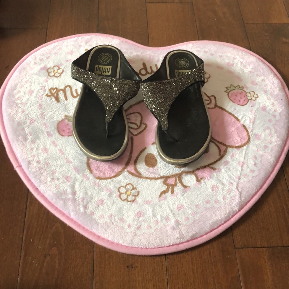 Sparkly fitflop sandals, size 8!